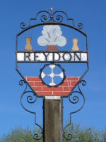 Reydon Village Sign. Photograph taken by Tim and Eileen
                    Heaps, May 2001
